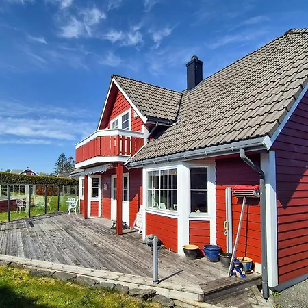 5 Bedroom Gorgeous In Austrheim Σπίτι διακοπών *