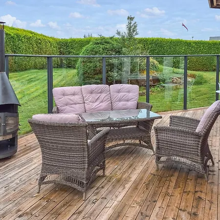 5 Bedroom Gorgeous In Austrheim Fonnes